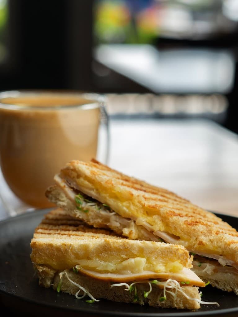 Toasted sandwich with coffee